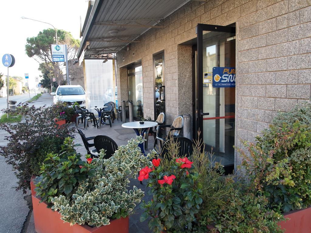 Caffetteria Dell'Angolo Hotel Borghetto Secondo Ngoại thất bức ảnh