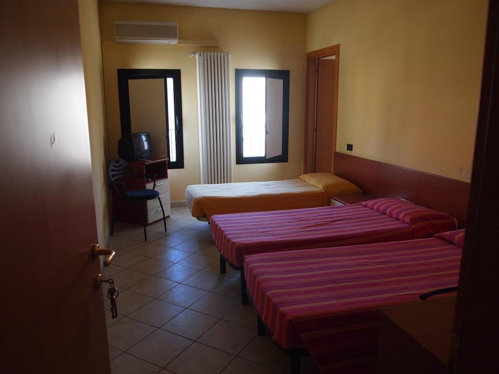 Caffetteria Dell'Angolo Hotel Borghetto Secondo Phòng bức ảnh